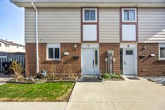 12 San Vito Way, Toronto, ON M3L 2G7
