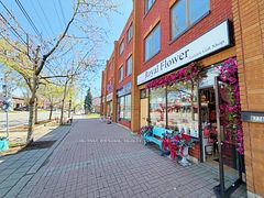 623-623A The Queensway, Toronto, ON M8Y 1K4