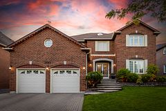 5465 Shorecrest Crescent, Mississauga, ON L5M 4Y6