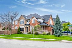 2066 Willhaven Trail, Oakville, ON L6M 5G3