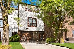 4020 Brandon Gate Drive 2, Mississauga, ON L4T 3W8