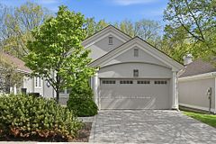1095 Skyview Drive 4, Burlington, ON L7P 4W7