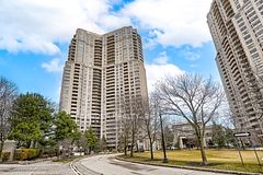 35 Kingsbridge Garden Circle 2009, Mississauga, ON L5R 3Z5