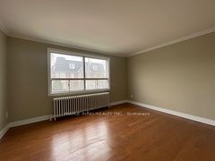 12 Dwight Avenue 7, Toronto, ON M8V 1X2