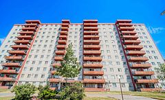 50 Lotherton Pathway 402, Toronto, ON M6B 2G8