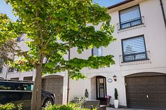 7077 Estoril Road 11, Mississauga, ON L5N 1N3