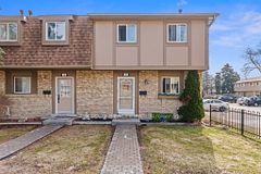 57 Hansen Road N 29, Brampton, ON L6V 3C6