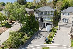 73 Bonnyview Drive, Toronto, ON M8Y 3G7