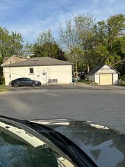 1076 Dixie Road, Mississauga, ON L5E 2P4