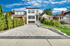 78 Bowie Avenue, Toronto, ON M6E 2P5