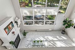 180 MISSISSAUGA VALLEY Boulevard 211, Mississauga, ON L5A 3M2