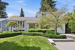 194 Solingate Drive, Oakville, ON L6L 3T1