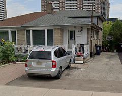 43 Lindylou Road, Toronto, ON M9M 2B1