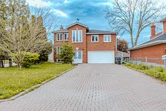 83 Burr Avenue Upper1, Toronto, ON M6L 1V3