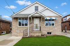 945 Glencairn Avenue, Toronto, ON M6B 2A6