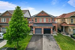 891 Oasis Drive, Mississauga, ON L5V 0C7