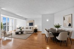 41 Markbrook Lane 1711, Toronto, ON M9V 5E6