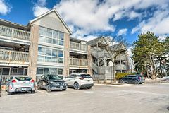 2040 Cleaver Avenue 206, Burlington, ON L7M 4C4