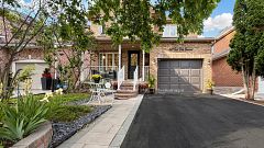 2407 East Gate Crescent, Oakville, ON L6H 6L1