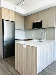 2485 Eglinton Avenue W 1212, Mississauga, ON L5M 2T1