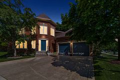6672 Mockingbird Lane, Mississauga, ON L5N 5K1
