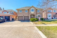 102 Sunforest Drive, Brampton, ON L6Z 4B2