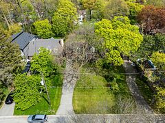 28 Holloway Road, Toronto, ON M9A 1G1