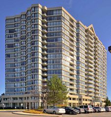 5 rowntree Road 409, Toronto, ON M9V 5G9