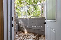 31 Foundry Avenue 29, Toronto, ON M6H 4K7