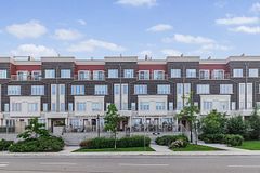 100 Long Branch Avenue 27, Toronto, ON M8W 1N6