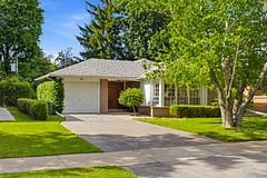 48 Wareside Road, Toronto, ON M9C 3B3