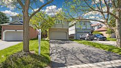 2854 Gulfstream Way, Mississauga, ON L5N 6K3