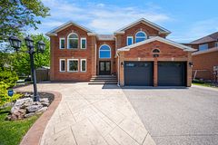 30 Gooderham Drive, Halton Hills, ON L7G 5R6