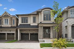 3262 Millicent Avenue, Oakville, ON L6H 0V8