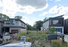 755 MONTBECK Crescent, Mississauga, ON L5G 1P4