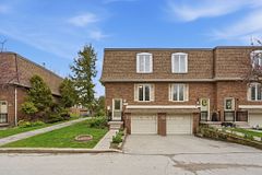1538 Westminster Place, Burlington, ON L7P 2B5