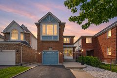 31 Larkspur Road, Brampton, ON L6R 1W8