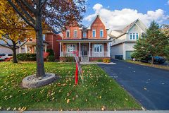 915 Gaslight Way, Mississauga, ON L5W 1A2