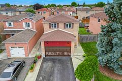 45 Sandmere Avenue, Brampton, ON L6Z 4A2