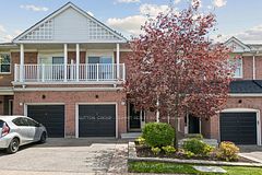 10 Tamarack Circle, Toronto, ON M9P 3T9