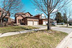 34 Killaloe Crescent, Halton Hills, ON L7G 5N2