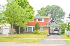 3538 Bannerhill Avenue, Mississauga, ON L4X 1V1