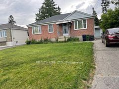 24 Battersea Crescent, Toronto, ON M6L 1G8
