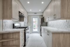 36 Yore Road Main, Toronto, ON M6M 1W5