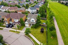 774 Irving Terrace, Milton, ON L9T 6H2