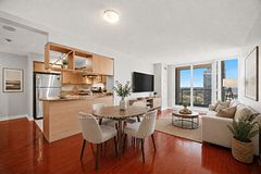 4090 Living Arts Drive 1808, Mississauga, ON L5B 4M8