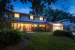 258 Camelot Drive, Burlington, ON L7L 2G1