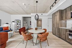 689 The Queensway Street 231, Toronto, ON M8Y 1L1