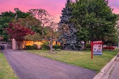 17 Duke Road, Brampton, ON L6T 3J9