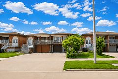 55 Kittiwake Avenue, Toronto, ON M9V 4P5